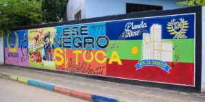 mural retocado Tino Lozano Ese negro si toca Derechos PlanetaRica.org